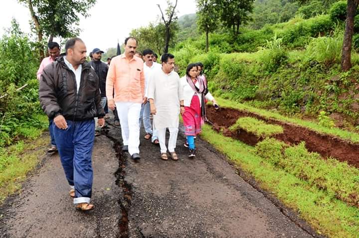 भैरवगडलगतच्या चार वाडयांना अतिवृष्टीमुळे भेगा पडल्या आहेत