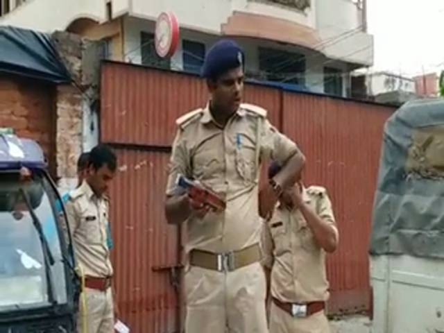 three arrested with large amount of liquor, excise department action