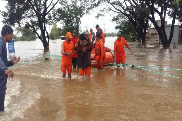 43 dead, 3 missing as flood continues to batter Maharashtra