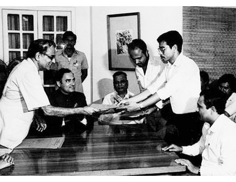 The Memorandum of Settlement on the Assam problem was signed between Central Government and the leaders of the Assam movement at the residence of Prime Minister of Rajiv Gandhi (Express Archive Photo)