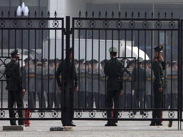 சீன துணை ராணுவப் படையினர், china paramilitary force, ஹாங்காங் போராட்டம், hongkong protest