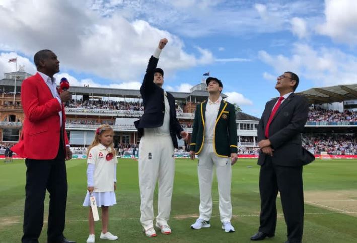 Australia win toss