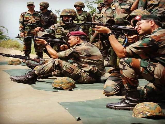 Dhoni army training, धोनी की आर्मी ट्रेनिंग