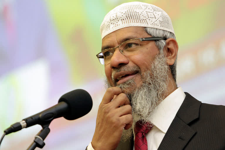 Zakir Naik in soup over racial speeches in Malaysia  Zakir Naik banned from giving speeches in Malaysia  വിദ്വേഷ പ്രസംഗം : സാക്കിര്‍ നായിക്കിന്  രാജ്യത്ത് വിലക്കേര്‍പ്പെടുത്തി മലേഷ്യ  സാക്കിര്‍ നായിക്ക്  വിവാദ ഇസ്ലാം മത പ്രഭാഷകന്‍ സാക്കിര്‍ നായിക്ക്