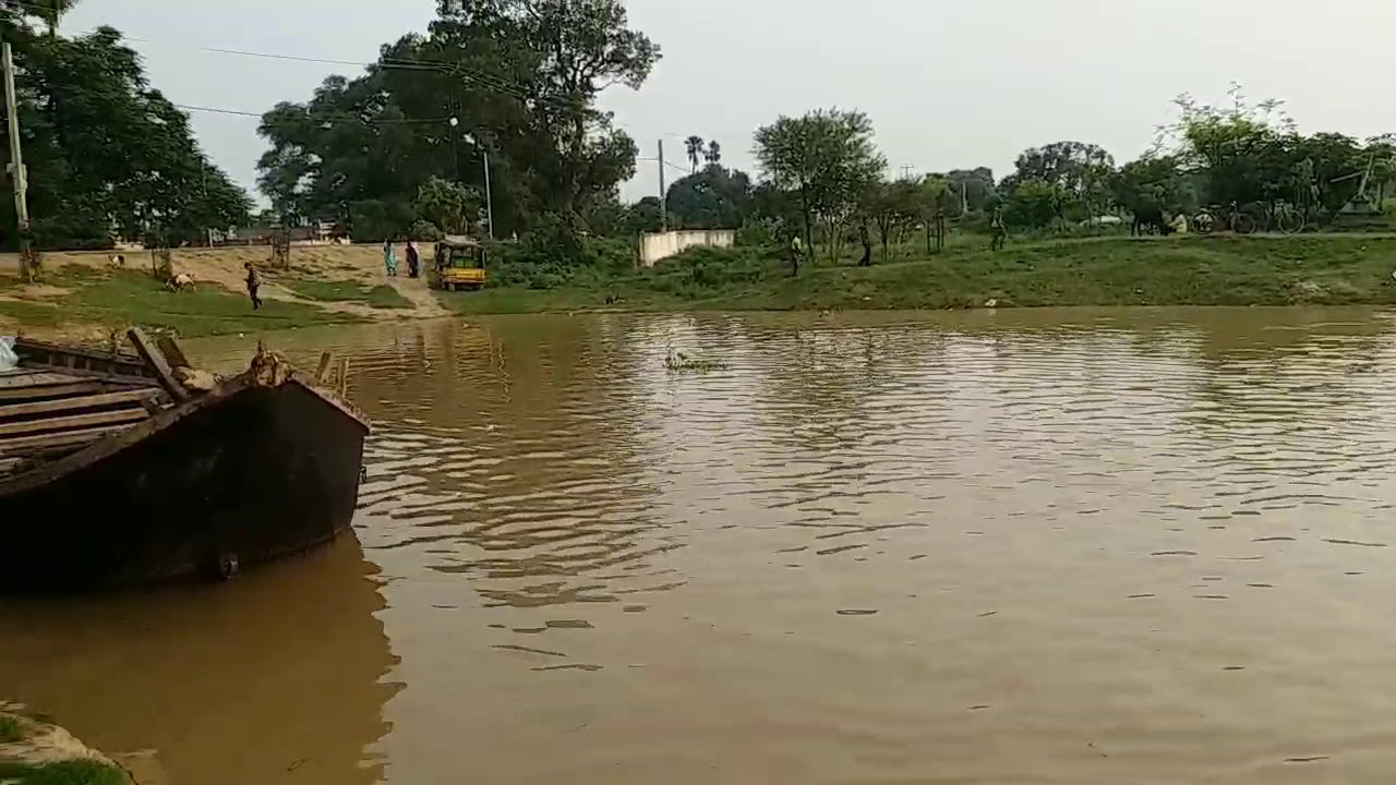 Ganga flowing above danger mark