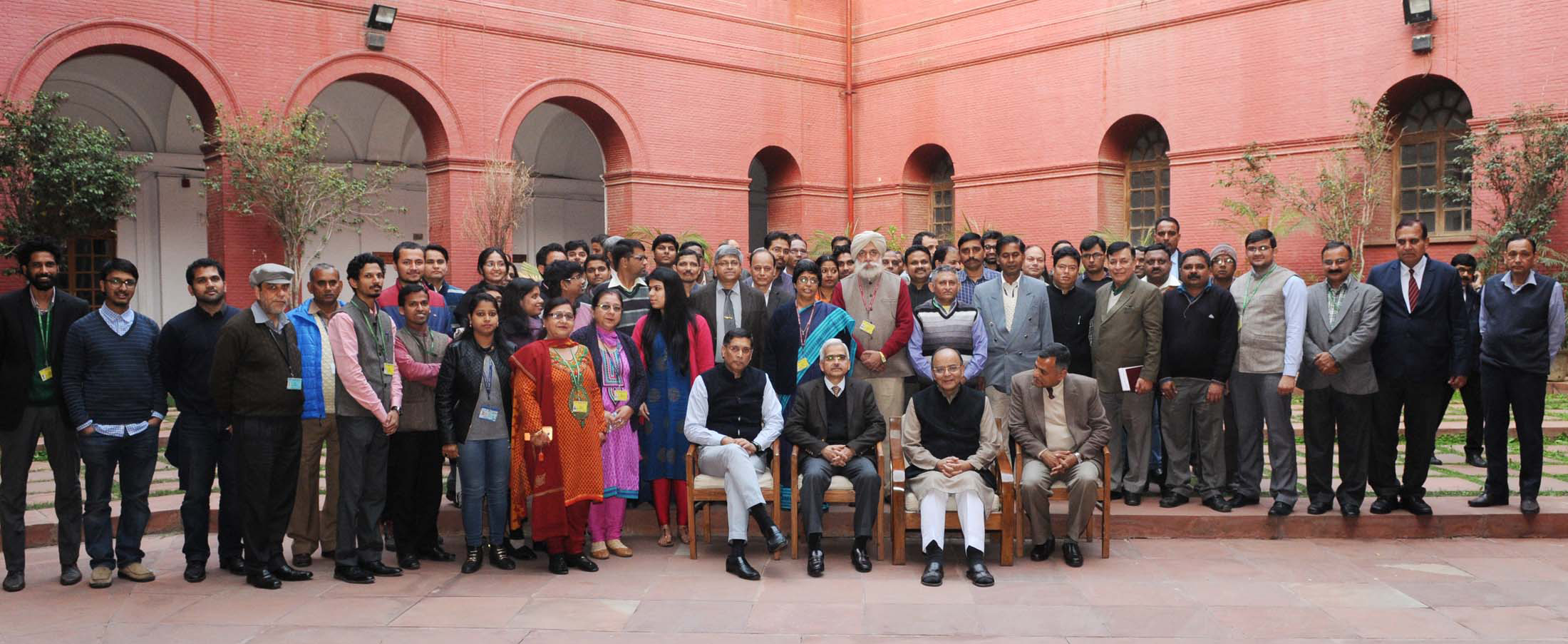 Arun Jaitley at the Economic Survey Team on January 30, 2017