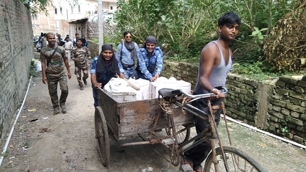 कई कार्टन विदेशी शराब जप्त