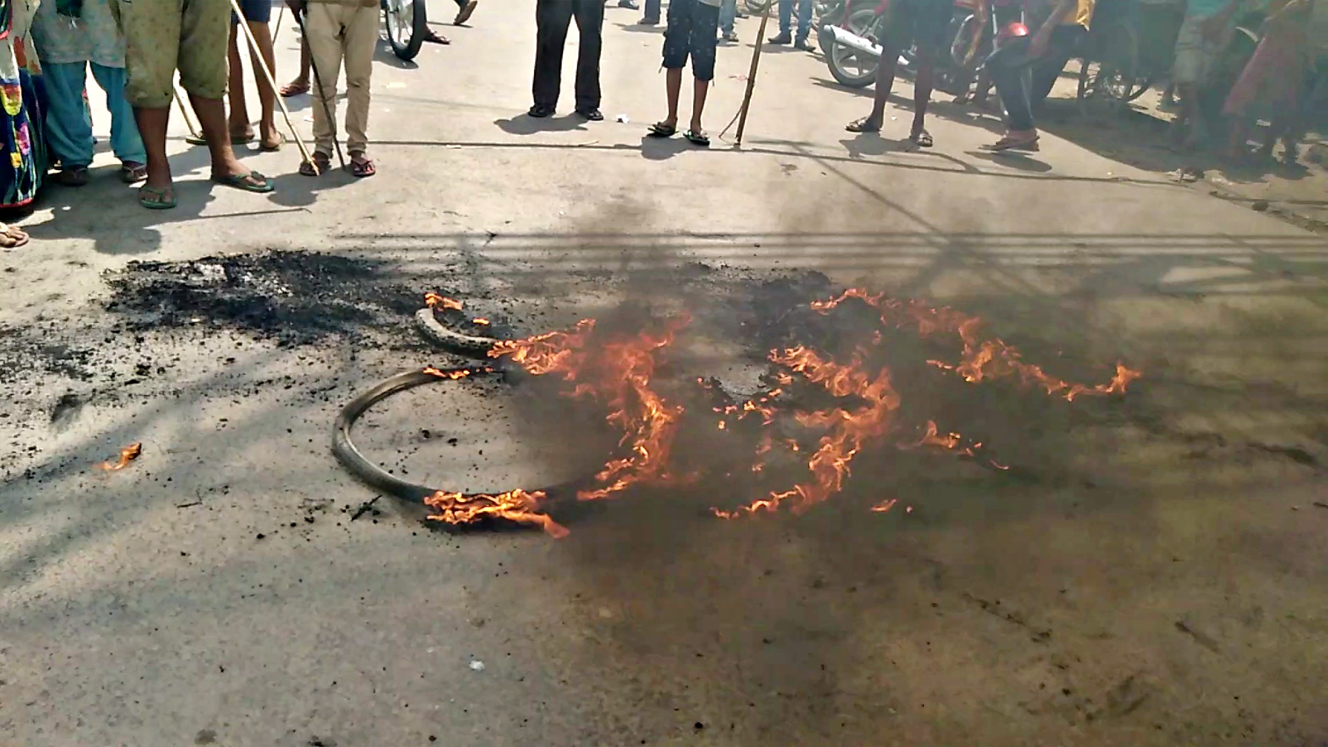 protests on the Akhraghat highway