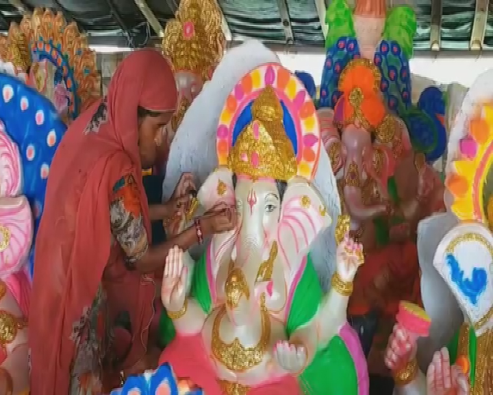 sculptors of lord Ganesha