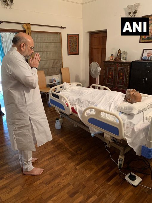 amitshah , vengaih naidu pay last respect to layer ram jethmalani