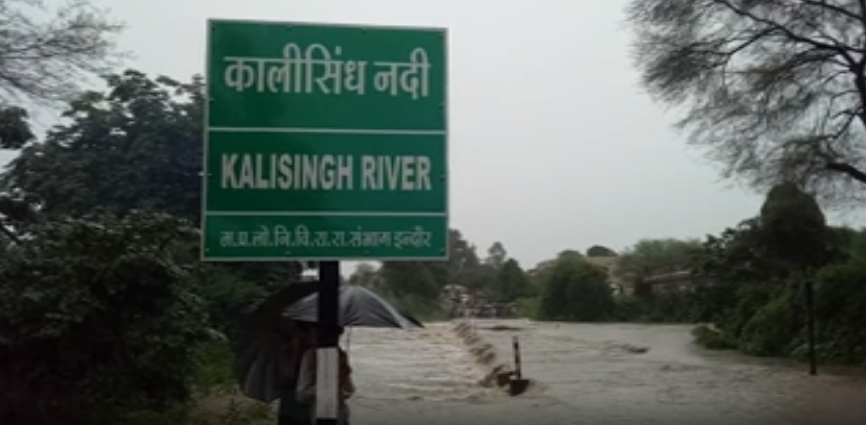 Heavy rains in MP, 2-year-old girl drowns in overflowing drain