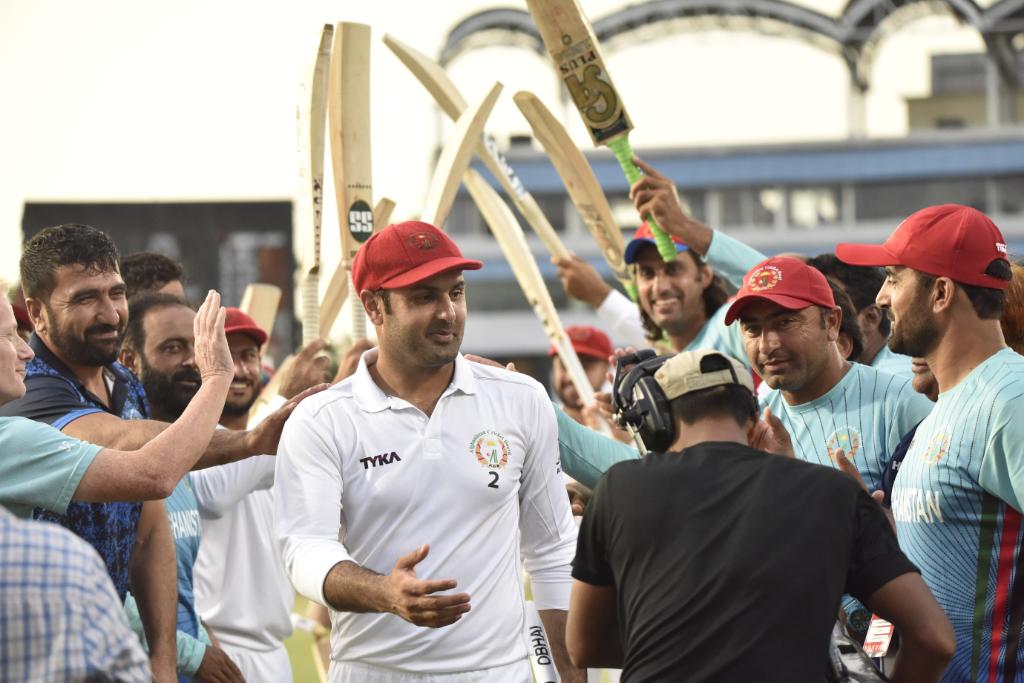 bangladesh vs afganistan Test : Rashid Khan dedicates Player of the Match award to retiring Nabi