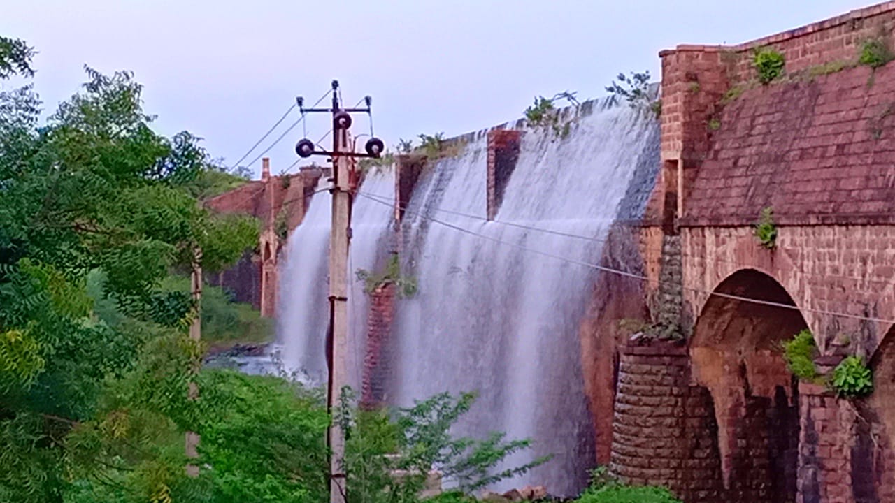 Reservoir filling with incessant rains