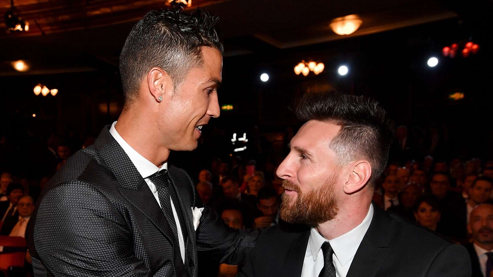 messi agreed to ronaldo dinner invitation..!