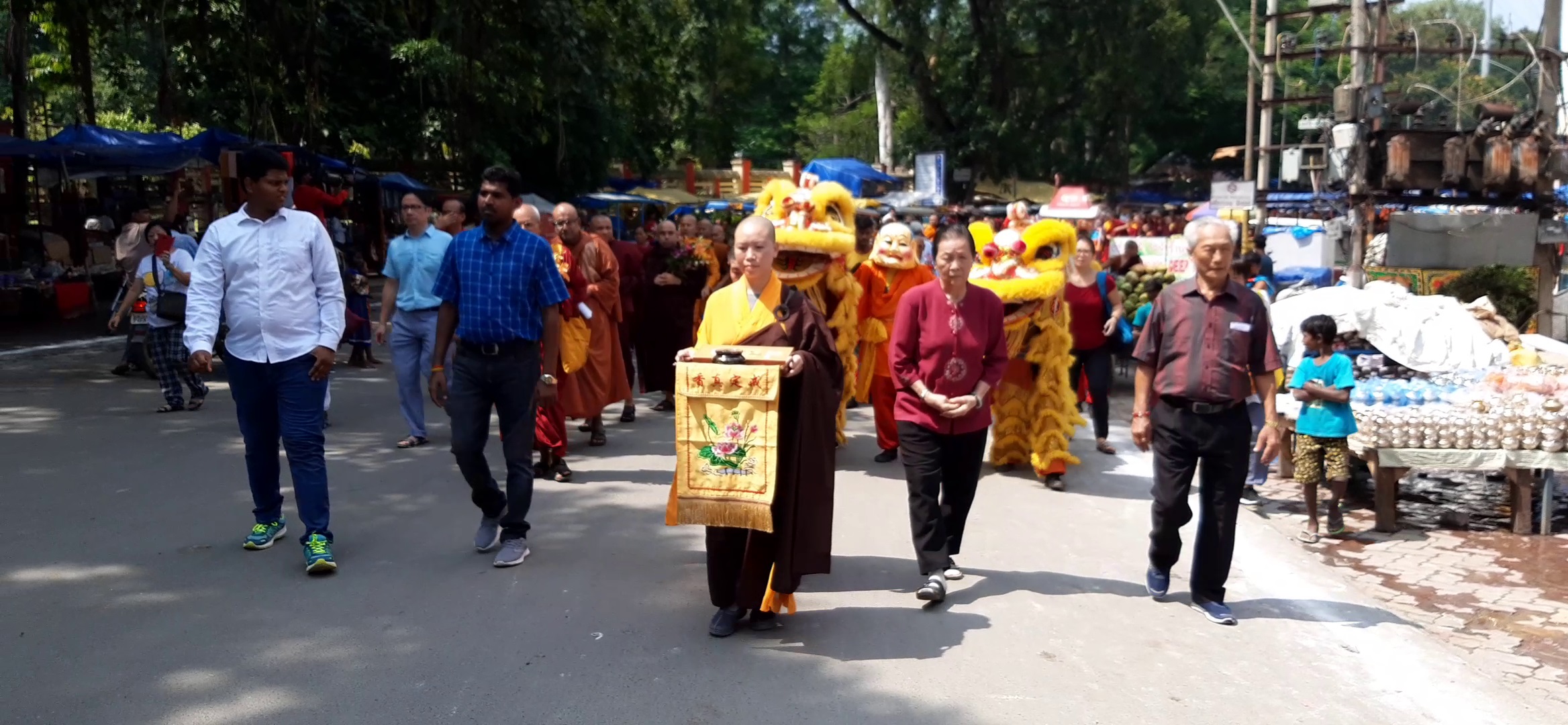 Buddhist monks worshiped in memory of Henshang