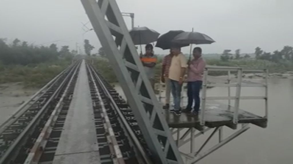 Train in west champaran stopped