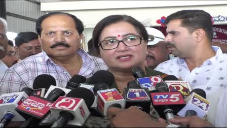 mp-sumalatha-reaction-on-urigowda-nanjegowda