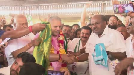 Gurucharan left Congress and joined JDS