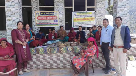 Rural women made products from pine needle leaves in Mandi