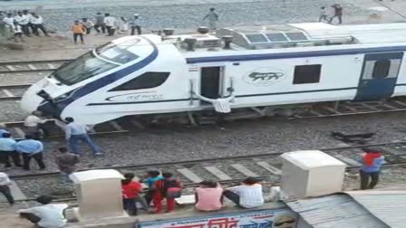 Cow collided with Vande Bharat train