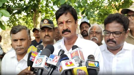 Former minister Ramesh Jarkiholi alleges D K Shivakumar