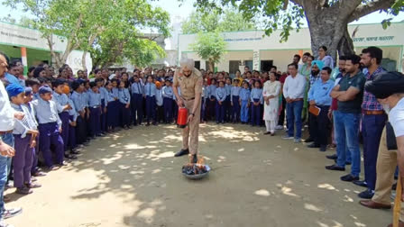 Fire fighting training given to school children and teachers of Barnala