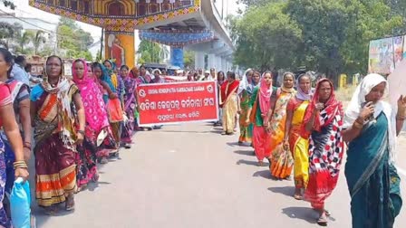 kendu leaf pluckers association  protest