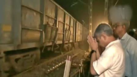 Train services resume on both lines in Balasore  ഒഡിഷ ട്രെയിന്‍ അപകടം  Train services resume  Balasore  Railways Minister Ashwini Vaishnaw  train accident in Balasore  train accident  Balasore train accident  ട്രെയിൻ ഗതാഗതം പുനരാരംഭിച്ചു  ഇലക്‌ട്രോണിക് ഇന്‍റർലോക്കിങ്ങിലെ മാറ്റം  ഒഡിഷ ട്രെയിൻ ദുരന്തം  റെയിൽവേ മന്ത്രി അശ്വിനി വൈഷ്‌ണവ്