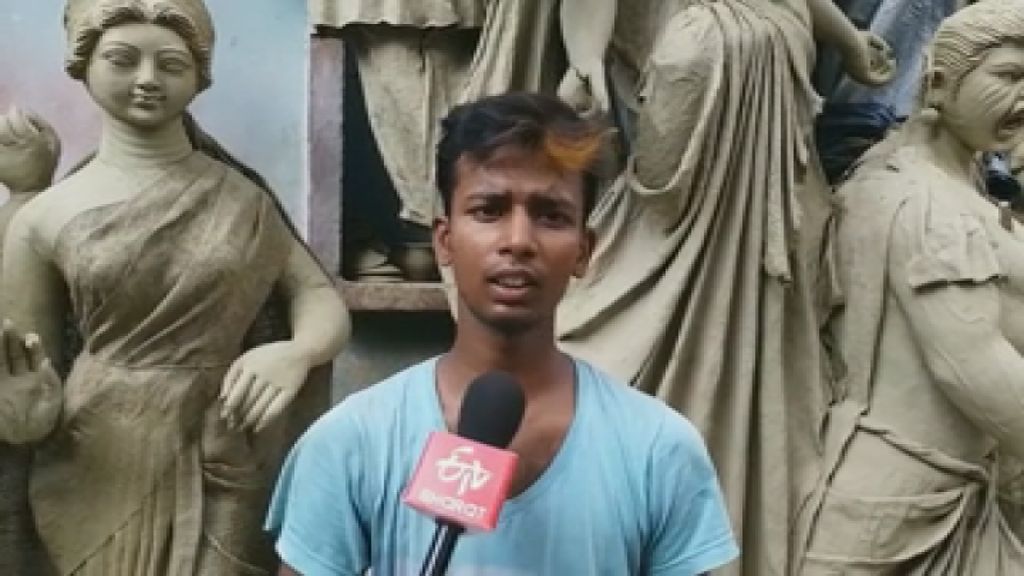 artist making idol of Maa Durga in siwan