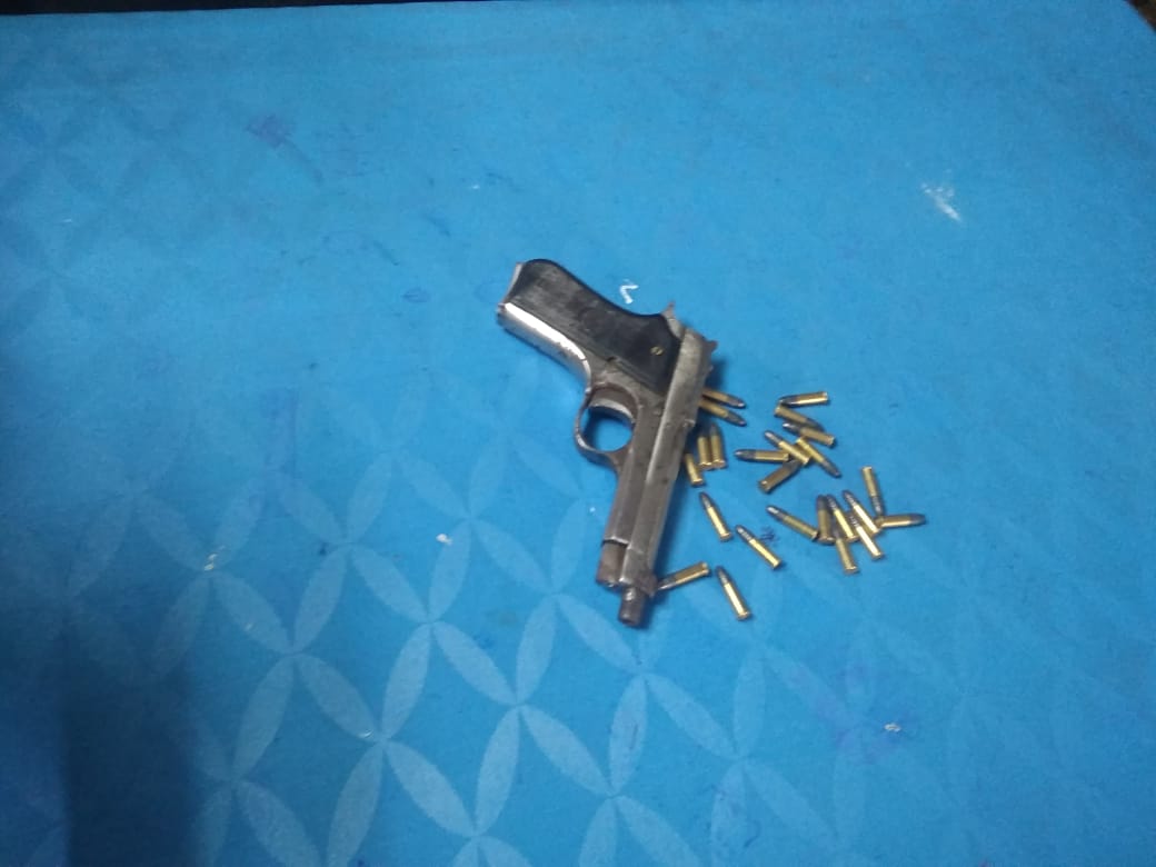 YOUTH ARRESTED WITH PISTOL AND LIVE BULLETS