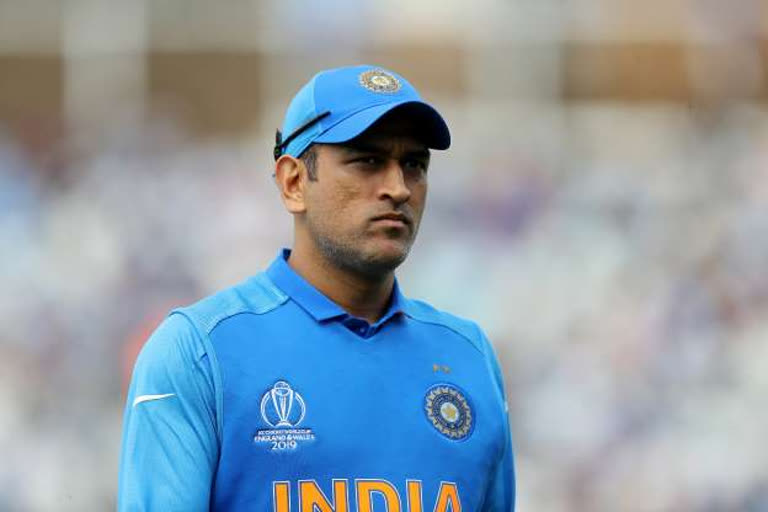 Dhoni