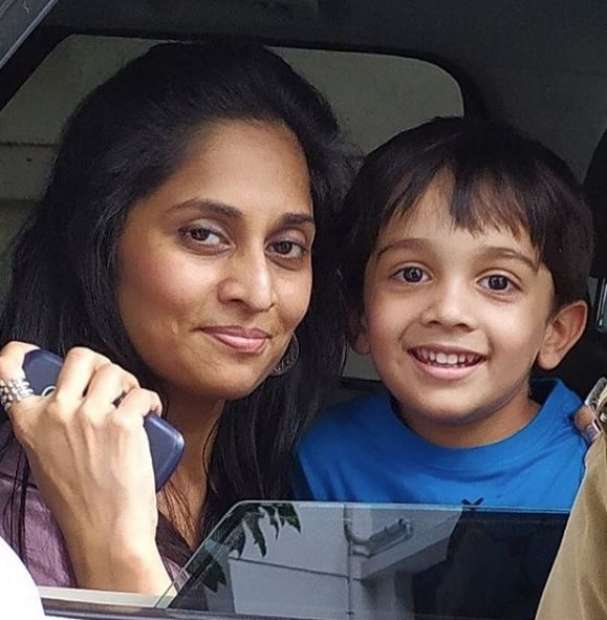 shalini  ajith wife shalini  shalini with son  ശാലിനി  'കുട്ടി തല'യെ ചേർത്തുപിടിച്ച് ശാലിനി