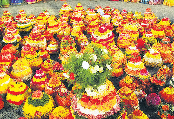 baukamma celebrations stsrts from today in telangana