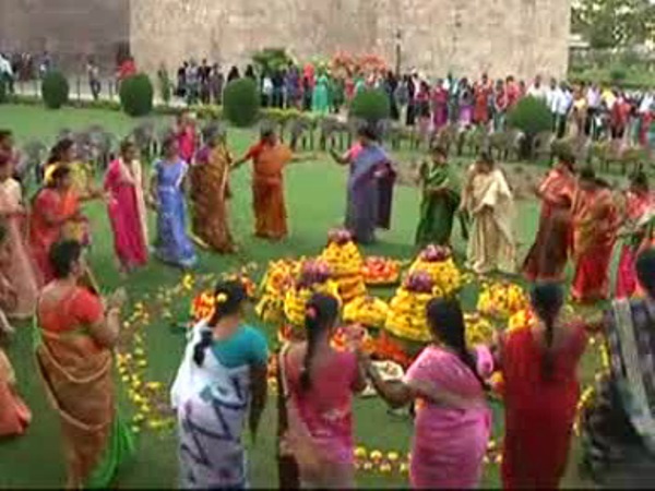 bathukamma festival start from today