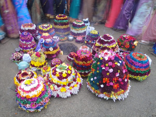 bathukamma festival start from today