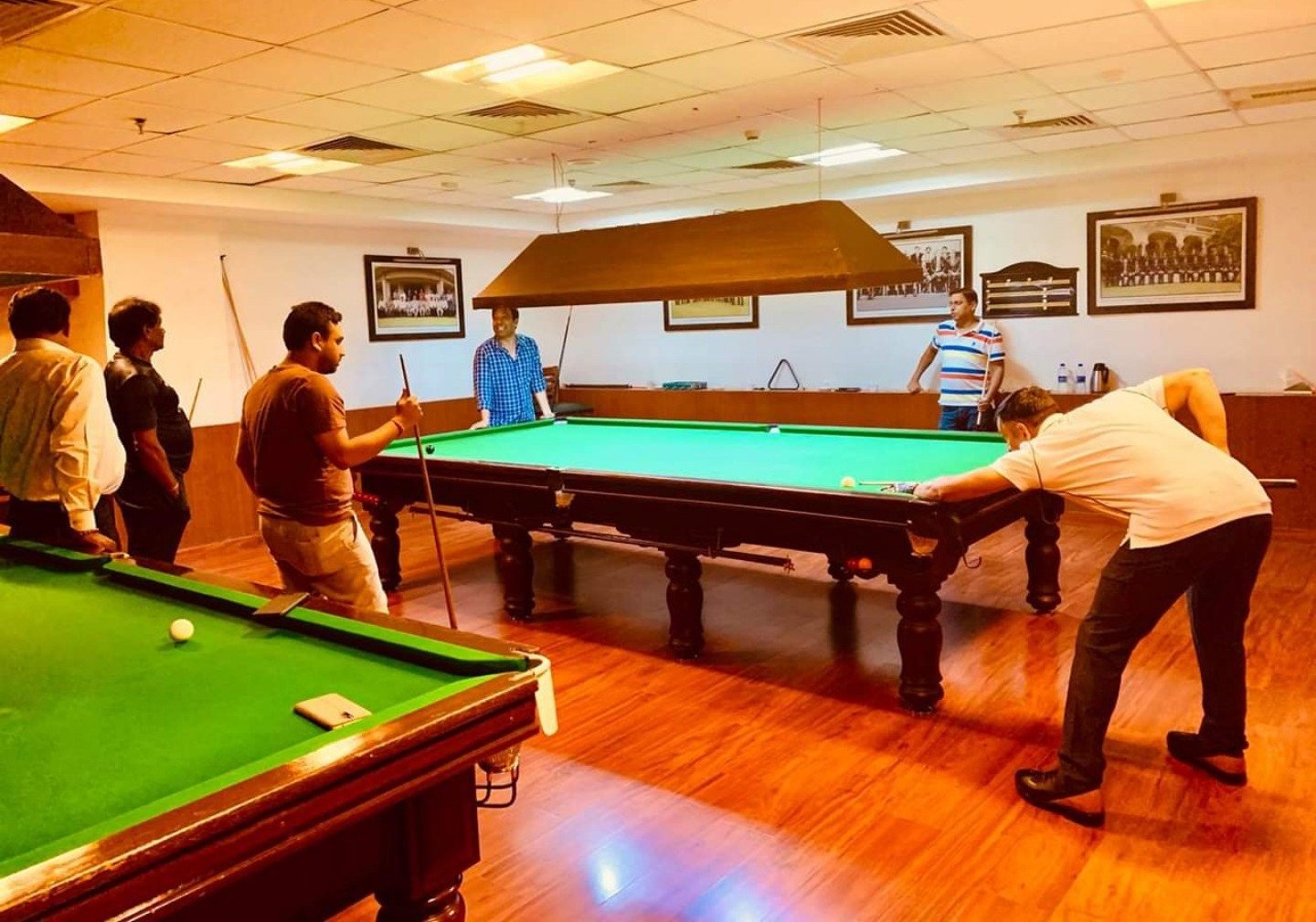 former indian captain ms dhoni play billiards in jsca