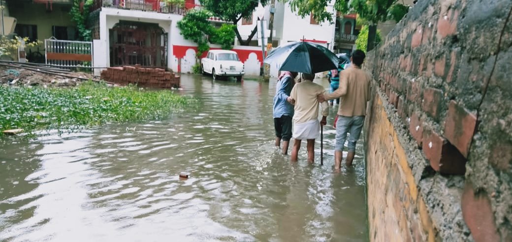 सबसे ज्यादा बुजुर्गों को परेशानी