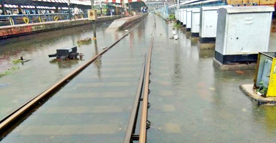 rains affect the rail service in Bihar