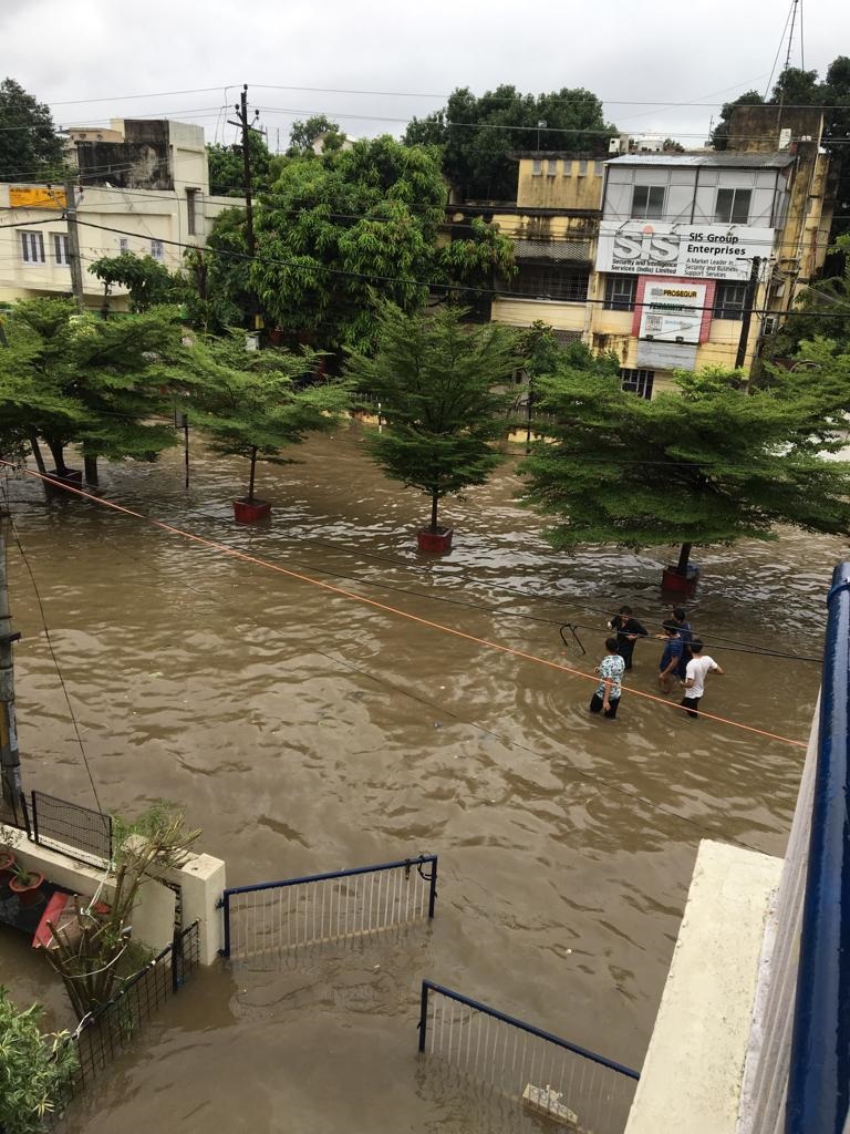 HEAVY RAINS LASHED OUT PATNA