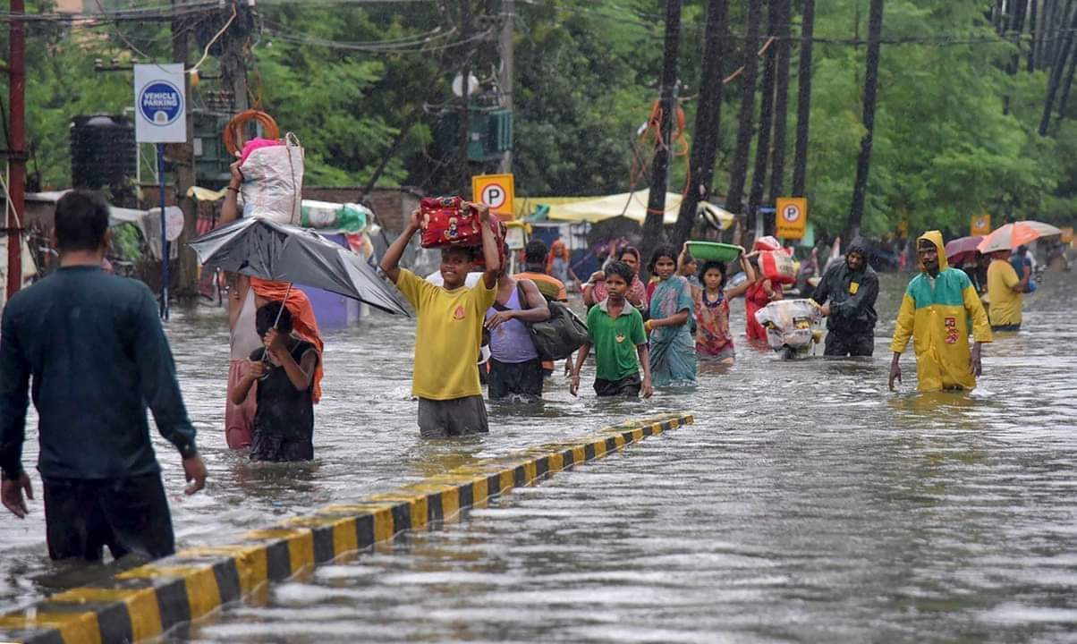 HEAVY RAINS LASHED OUT PATNA