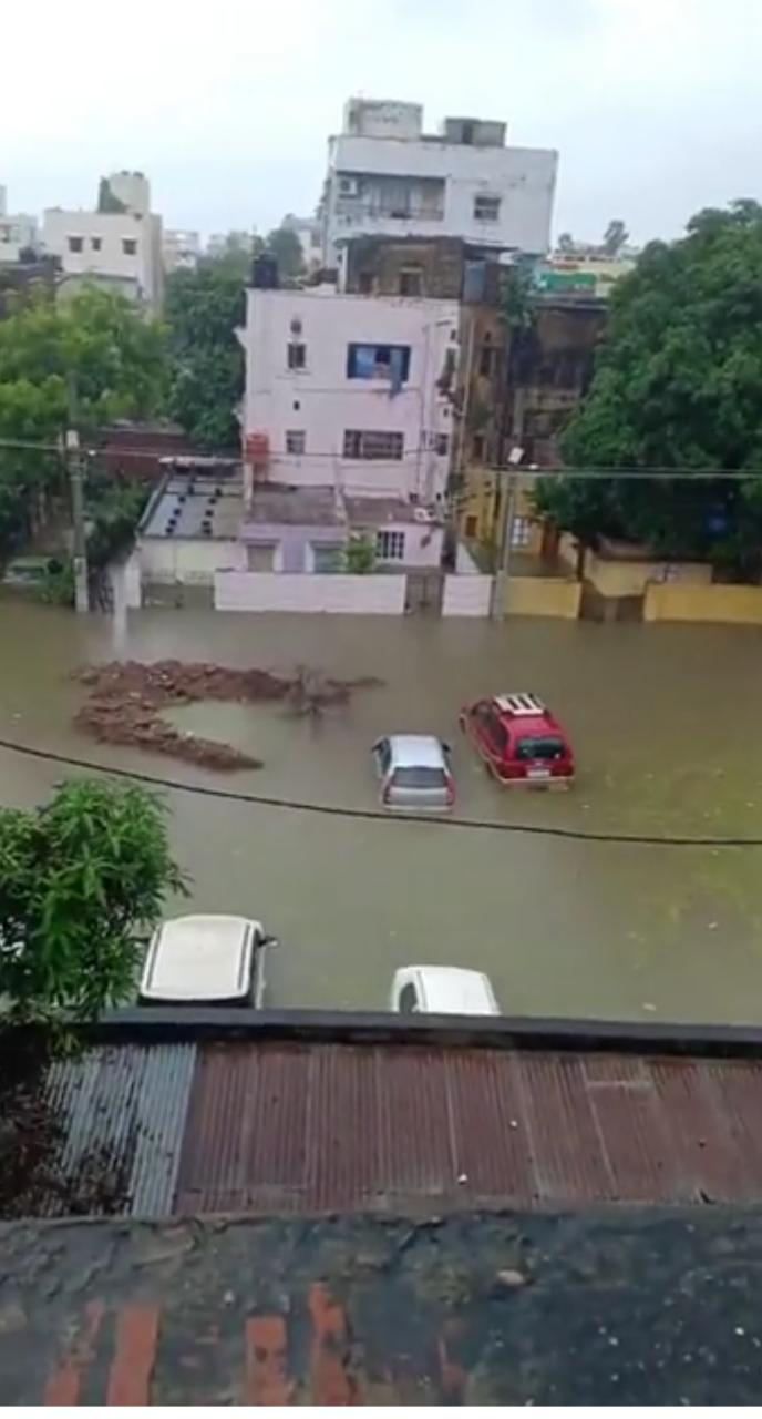 HEAVY RAINS LASHED OUT PATNA