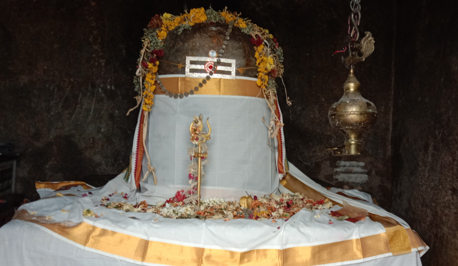 Asthagiriswarar cave temple, Madurai