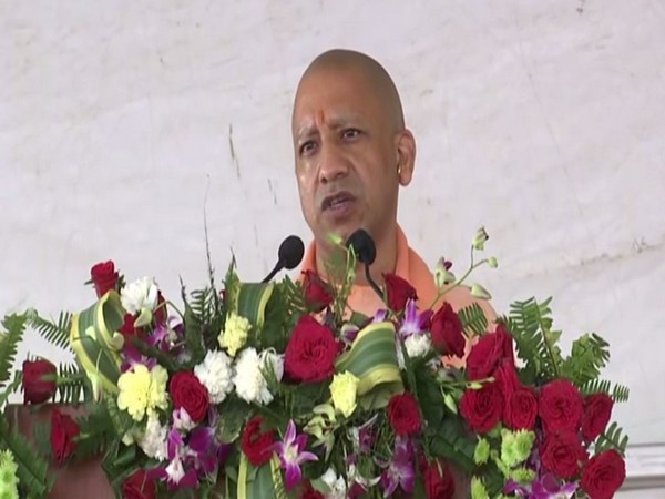 Yogi Adityanath urges people to follow examples set by Mahatma Gandhi