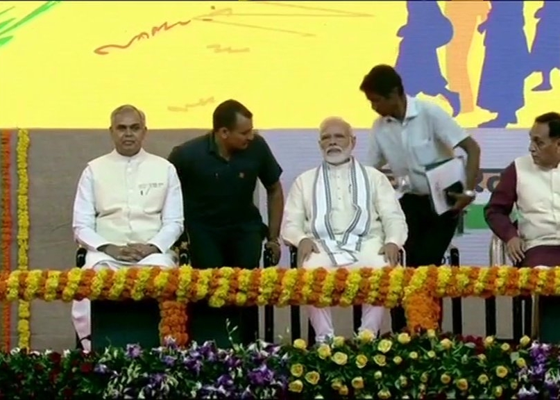 PM Modi arrives for the 'Swachh Bharat Diwas'