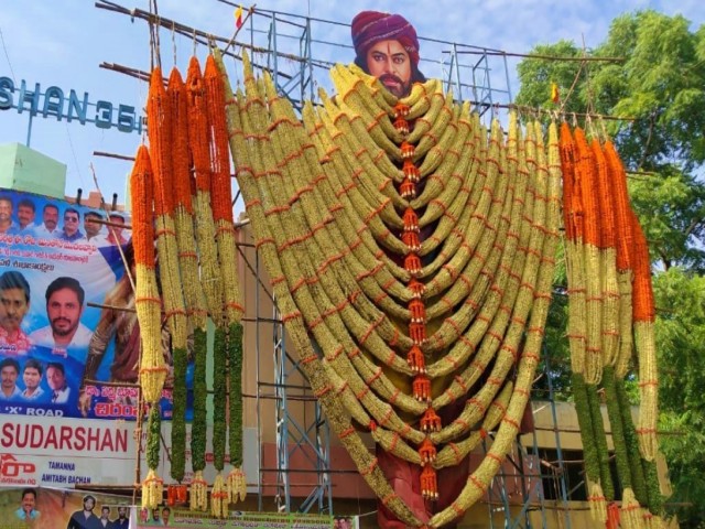 Fans in Hyderabad garlanded actor #Chiranjeevi on the release of #SyeRaaNarsimhaReddy