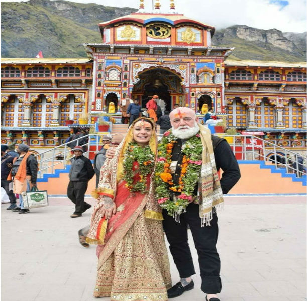 australian couple gets married in badrinath etv bharat