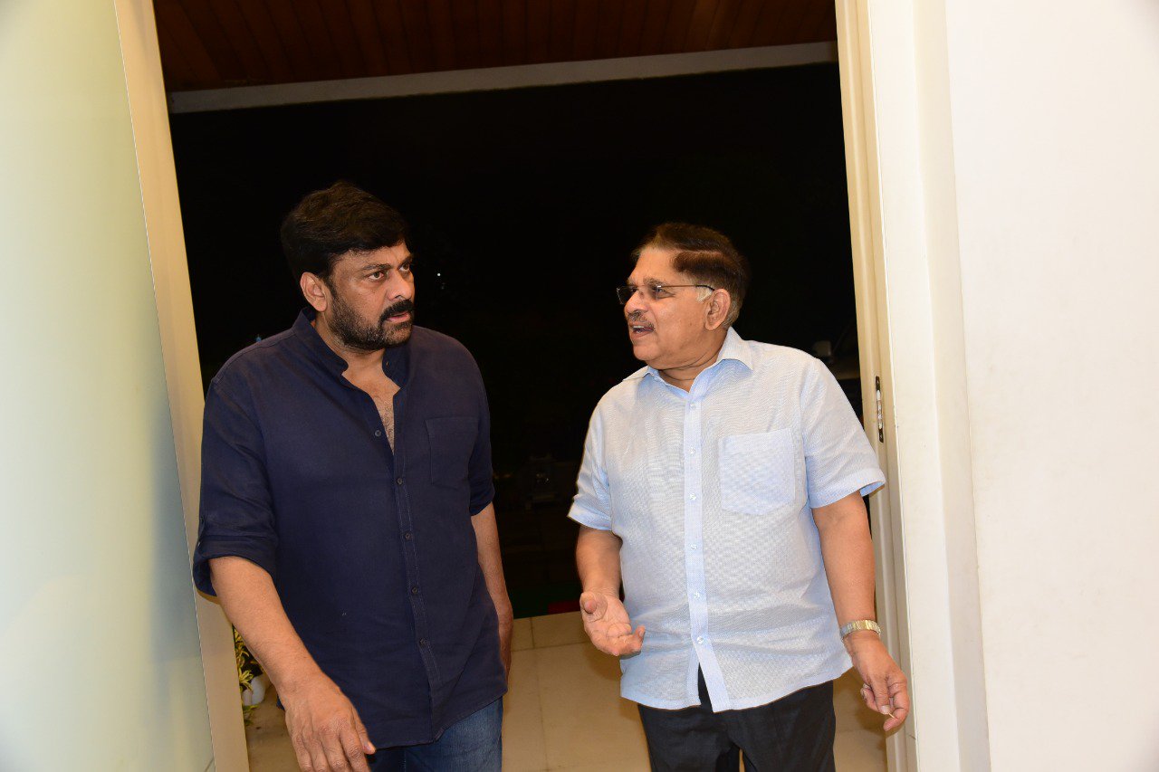 allu aravind with megastar chiranjeevi