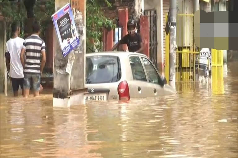 Nearly 1,900 dead in monsoon rains, floods across India