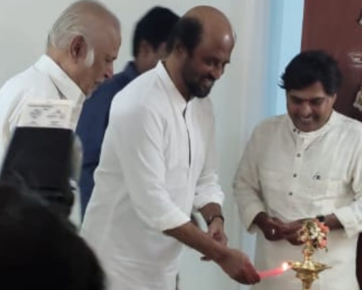 Rajinikanth bought a house for Kalaignanam and visited today