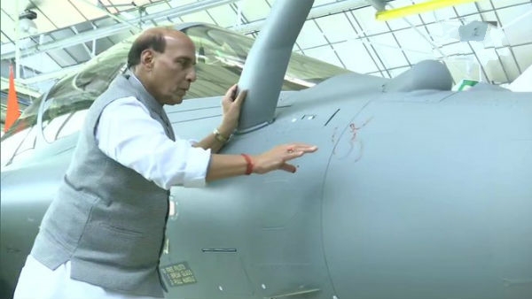 rajnath singh performs shastra puja